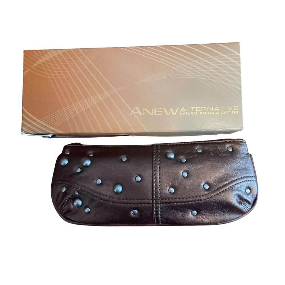 Avon 2007 Anew Alternative Gift Set Photo Radiance Intensive Eye Cream & Clutch